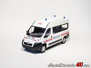 Scale model of Peugeot Boxer Police produced by Mondo Motors.