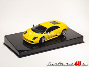 Scale model of Lamborghini Murcielago Metallic Yellow (2001) produced by AutoArt.