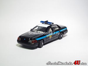 Scale model of Ford Crown Victoria Montana Highway Patrol (2001) produced by Gearbox.