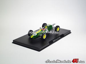 Scale model of Lotus Climax 25 #4 Jim Clark (1963) produced by RBA Collectibles.