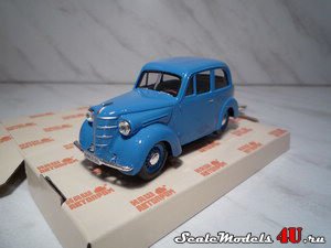 Масштабная модель автомобиля КИМ 10-50 (1940) синий фирмы Наш Автопром.