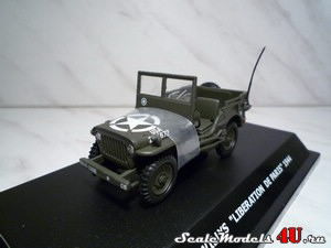 Scale model of Jeep Willis "Liberation De Paris" 1944 produced by Maxi Car.