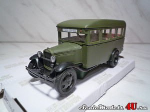 Масштабная модель автомобиля ГАЗ-03-30 (1933-50) зеленый фирмы Наш Автопром.