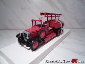 Scale model of ZIS-5 PMZ (Fire tank truck with open top) produced by Lomo-AVM.