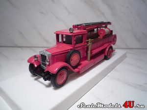 Scale model of ZIS-11 PMZ-1 (Fire truck with extra equipment) produced by Lomo-AVM.