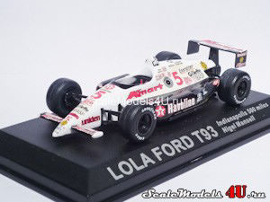 Масштабная модель автомобиля Lola Ford T93 F1 - Indianapolis 500 miles фирмы Altaya (Ixo).