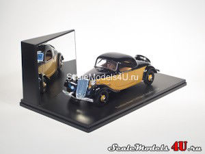 Масштабная модель автомобиля Citroen Traction Avant 11A Faux Cabriolet (1934) фирмы Universal Hobbies.