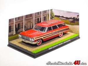 Scale model of Ford Country Squire (Goldfinger) produced by Ixo.