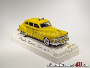 Масштабная модель автомобиля Chrysler Windsor Taxi Yellow (1948) фирмы Solido.
