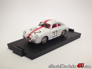 Масштабная модель автомобиля Porsche 356 Coupe Targa Florio #32 (1952) фирмы Brumm.