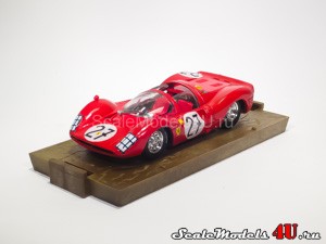 Масштабная модель автомобиля Ferrari 330 P3 HP 420 Le Mans #27 (1966) фирмы Brumm.
