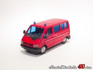Scale model of Renault Trafic I Ambulance (1990) produced by Solido.