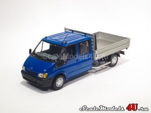 Масштабная модель автомобиля Ford Transit DoKa Blue (2000) фирмы Minichamps.