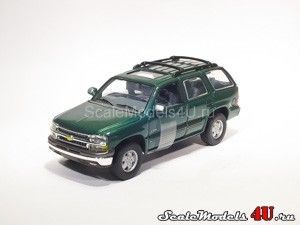 Scale model of Chevrolet Tahoe GMT800 Green (2000) produced by Hongwell/Cararama.
