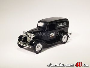 Scale model of Ford Panel Delivery Truck "Blue Bell Creameries" (1932) produced by ERTL.