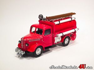 Scale model of Bedford Water Tanker (1939) produced by Matchbox.