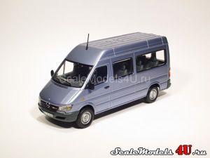 Scale model of Mercedes-Benz Sprinter T1N W905 Facelift Pearl Blue (2000) produced by Minichamps.