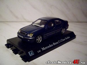 Масштабная модель автомобиля Mercedes-Benz C Class Sedan фирмы Hongwell/Cararama 1:43.