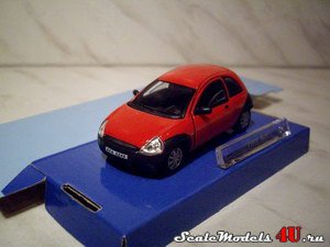 Масштабная модель автомобиля Ford Ka фирмы Hongwell/Cararama 1:43.