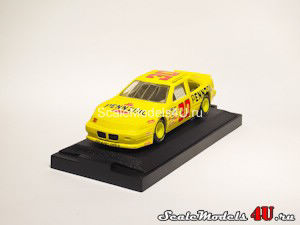 Масштабная модель автомобиля Pontiac Grand Prix NASCAR 1994 (Michael Waltrip #30) фирмы Racing Champions.