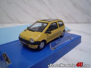 Масштабная модель автомобиля Renault Twingo фирмы Hongwell/Cararama 1:43.