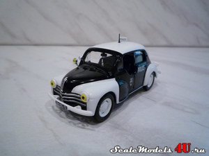 Масштабная модель автомобиля Renault 4CV Police фирмы Norev 1:43.