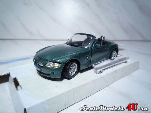 Масштабная модель автомобиля BMW Z4 Roadster Cabriolet фирмы Hongwell/Cararama.