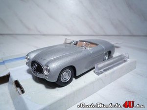 Масштабная модель автомобиля Mercedes Benz 300SL Roadster фирмы Hongwell/Cararama.