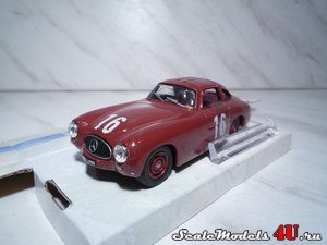 Масштабная модель автомобиля Mercedes Benz 300SL Racing №16 фирмы Hongwell/Cararama.