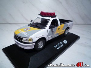 Масштабная модель автомобиля Ford F-150 XLT Policia San Paulo (Brasilia 2000) фирмы Hongwell/Cararama.