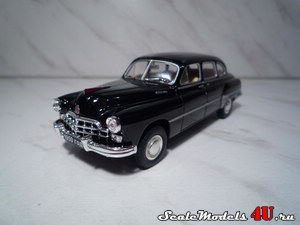 Масштабная модель автомобиля ГАЗ-12 ЗИM (1950) черный фирмы Наш Автопром.