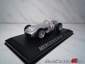 Масштабная модель автомобиля Mercedes W196 F1 (1955) фирмы Altaya (Ixo).