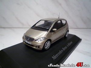 Масштабная модель автомобиля Mercedes-Benz A-Class 2004 3-door (W169) фирмы Schuco.