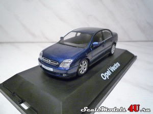 Масштабная модель автомобиля Opel Vectra 2003 Sedan (Dark blue) фирмы Schuco.
