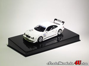 Масштабная модель автомобиля Mercedes-Benz CLK Coupe DTM №15 (D.Turner 2000) фирмы AutoArt.