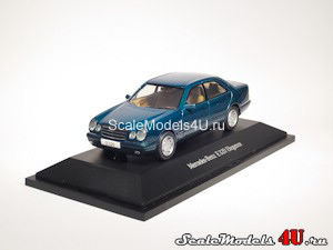 Масштабная модель автомобиля Mercedes-Benz E320 Elegance W210 (1995) фирмы Herpa.