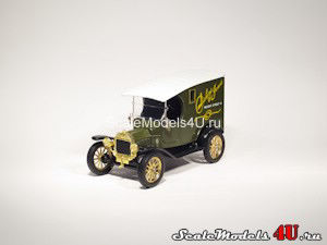 Масштабная модель автомобиля Ford Model T Van "Dickins & Jones" фирмы Corgi.