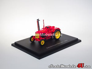 Масштабная модель трактора Babiole Super Babi 203 (France 1954) фирмы Universal Hobbies.
