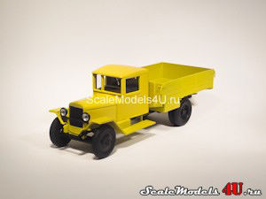 Масштабная модель автомобиля ЗИС (УРАЛЗИС)-5В жёлтый (1931) фирмы Наш Автопром.