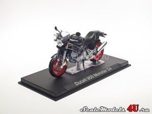 Scale model of Ducati 900 Monster S4 produced by Altaya, Atlas, Deagostini.