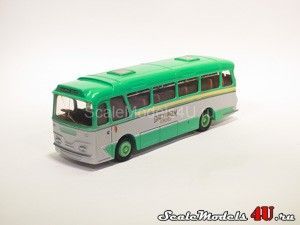 Масштабная модель автобуса Grey Green Harrington Cavalier фирмы EFE (Gilbow).