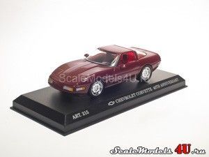 Масштабная модель автомобиля Chevrolet Corvette C4 Coupe 40th Anniversary Ruby Red (1993) фирмы Detail Cars.