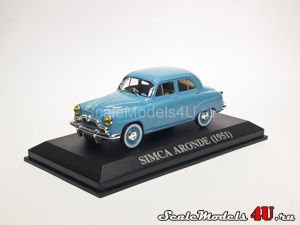 Масштабная модель автомобиля Simca Aronde Blue (1951) фирмы Altaya (Ixo).