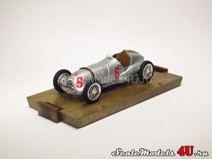 Scale model of Mercedes-Benz W125 HP 646 #6 (1937) produced by Brumm.