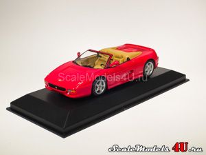 Масштабная модель автомобиля Ferrari F 355 Spider Red (1994) фирмы Minichamps.