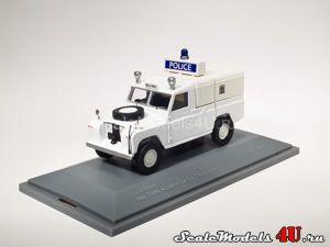 Масштабная модель автомобиля Land Rover Series IIA Met. Traffic Accident Car SETAC Unit (1961) фирмы Vanguards.