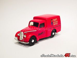 Масштабная модель автомобиля Commer 8 SWT Van (1948) фирмы Matchbox.