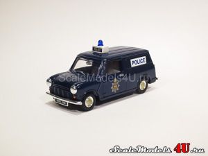 Масштабная модель автомобиля Morris Mini Van Surrey Constabulary (1960) фирмы Corgi.