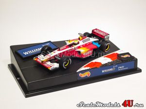 Scale model of Williams F1 Team FW21 #6 - Ralf Schumacher (1999) produced by Hot Wheels (Mattel).