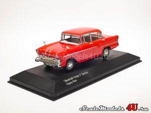 Масштабная модель автомобиля Vauxhall Victor F-Series - Gypsy Red (1957) фирмы Vanguards.